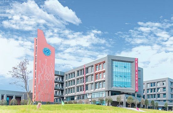 四川省经济管理学校2019中专录取分数线及录取原则